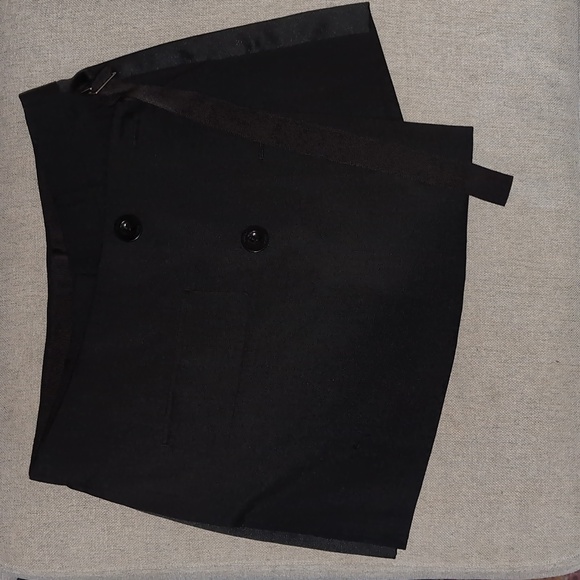 SACAI Tuxedo Wool blend Suiting Shorts! Black. HOLTS US Approx 6/8 US sizing. - Picture 4 of 16